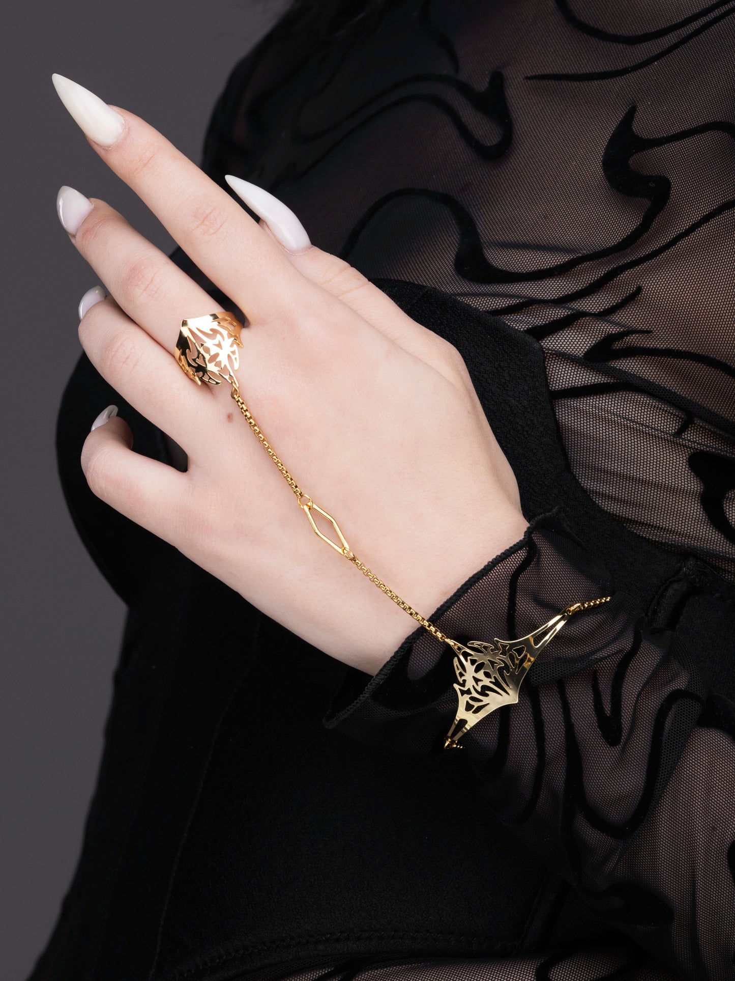 Elegant Sci-fi Hand Chain Bracelet STELLUNE