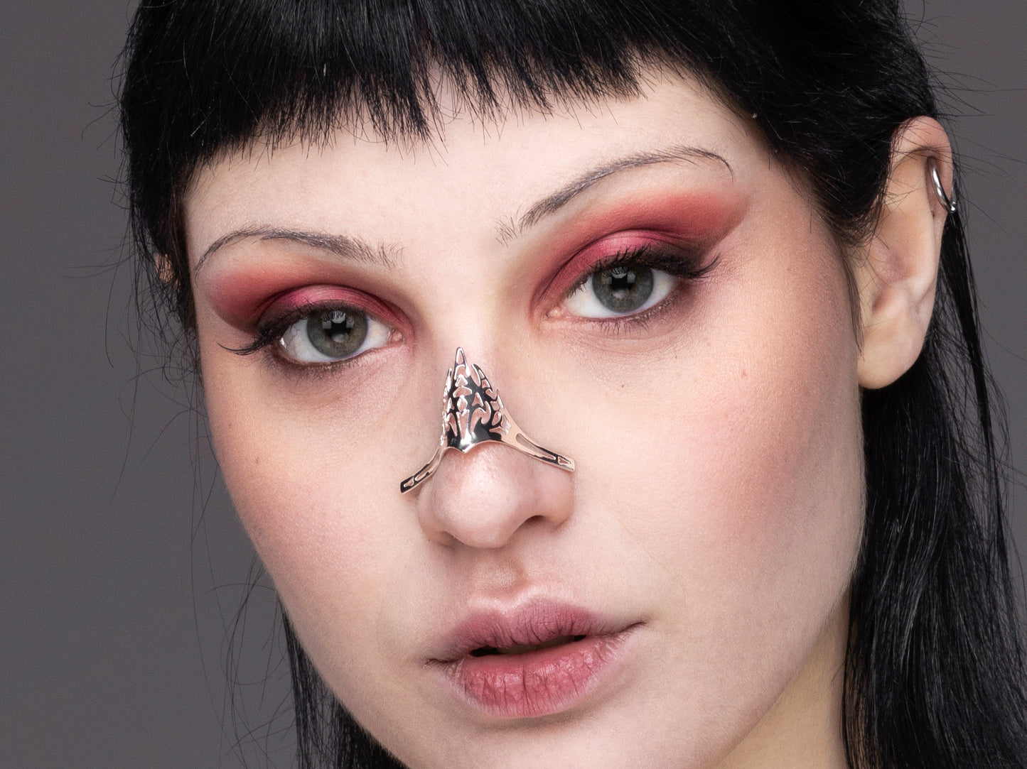 Subtle Futuristic Nose Bridge Jewel NOCTRIS