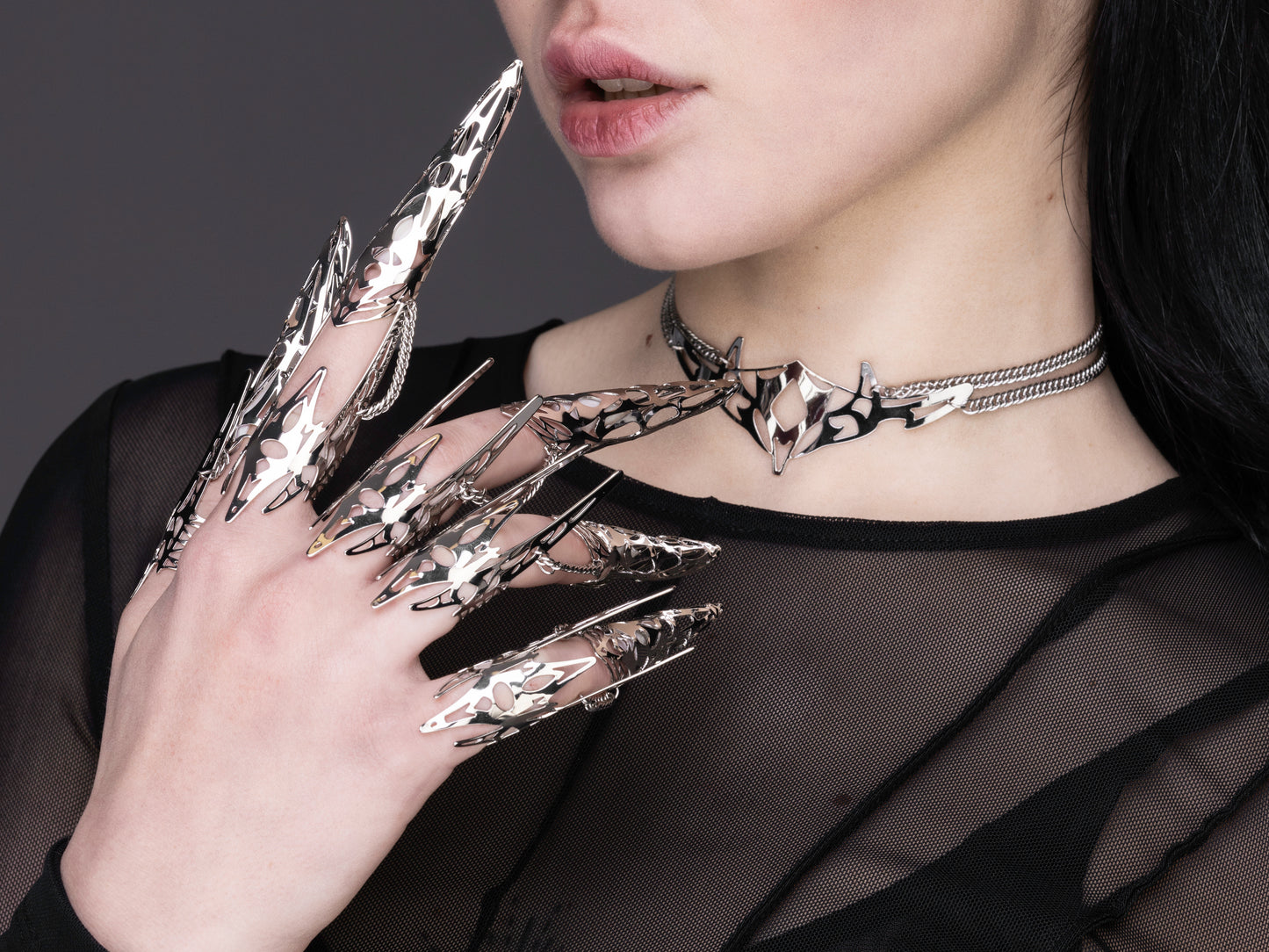 Chain Choker Sci-Fi NEXURA