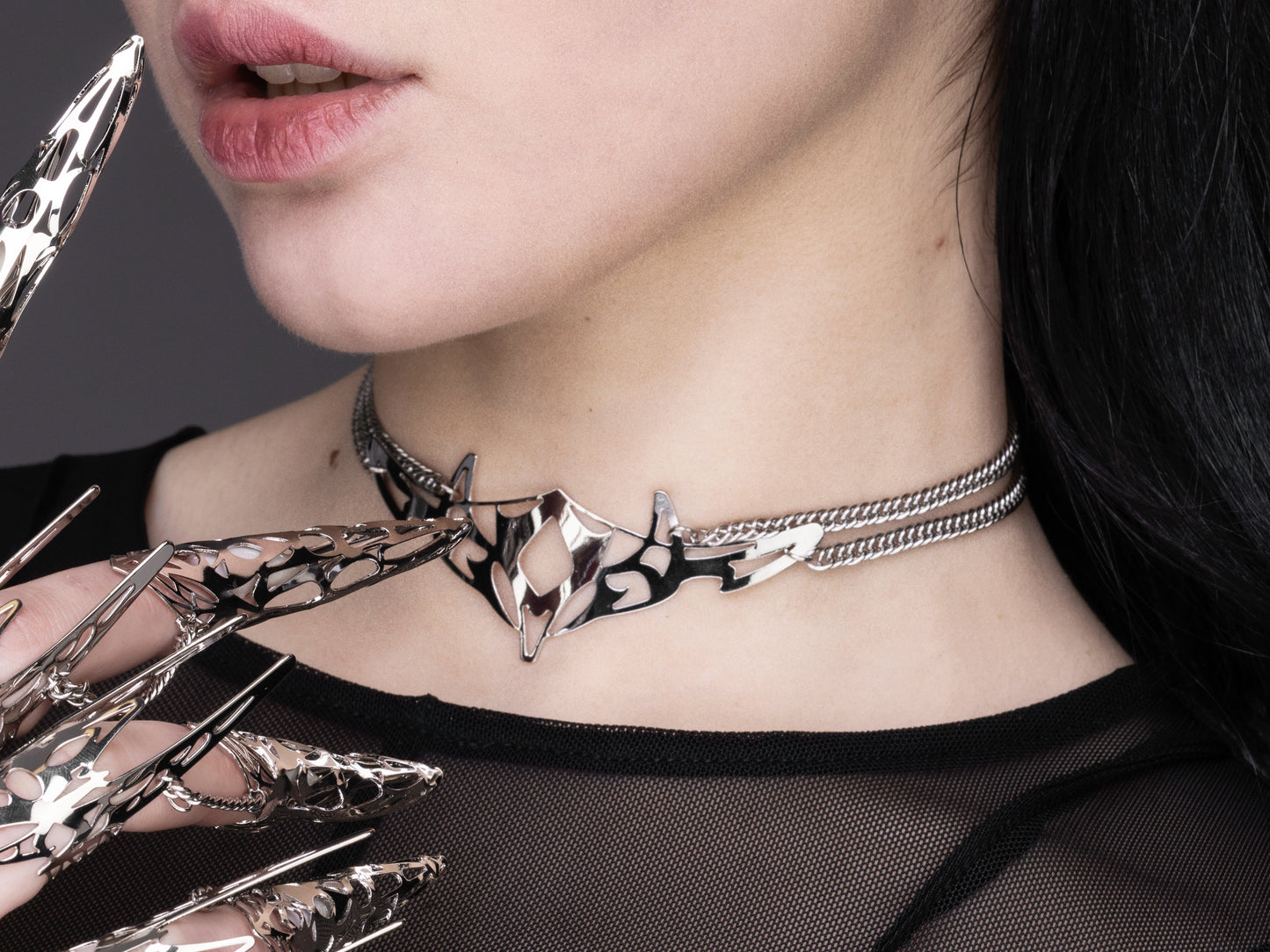 Chain Choker Sci-Fi NEXURA